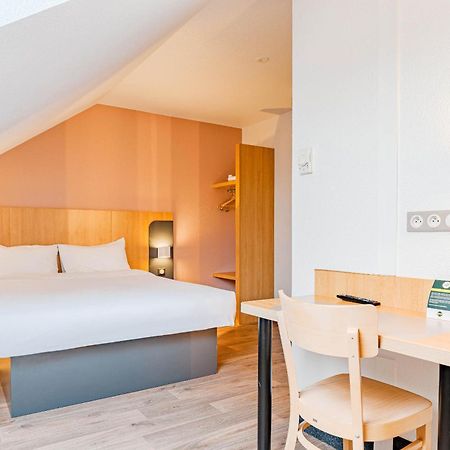 B&B Hotel Poitiers 3 Futuroscope Chasseneuil-du-Poitou Bagian luar foto