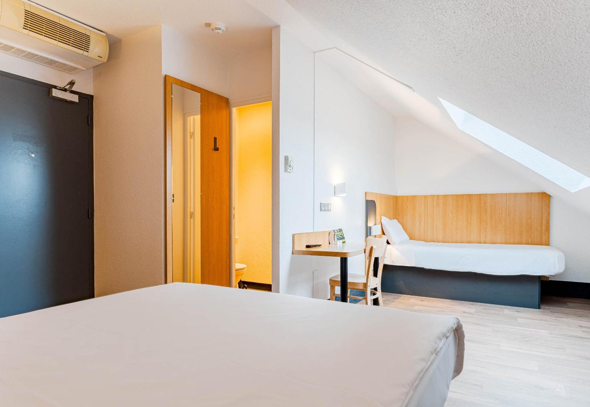 B&B Hotel Poitiers 3 Futuroscope Chasseneuil-du-Poitou Bagian luar foto