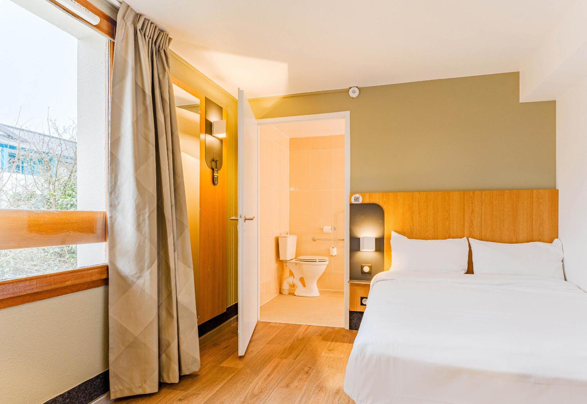 B&B Hotel Poitiers 3 Futuroscope Chasseneuil-du-Poitou Bagian luar foto