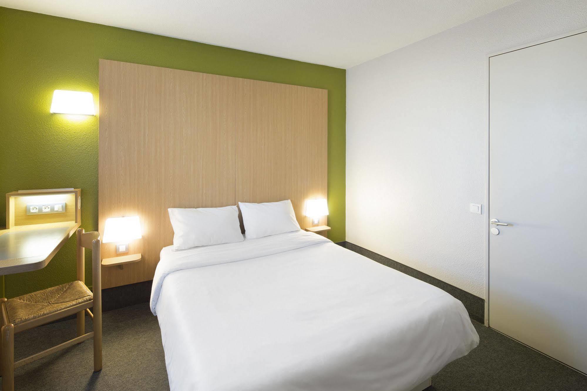 B&B Hotel Poitiers 3 Futuroscope Chasseneuil-du-Poitou Bagian luar foto
