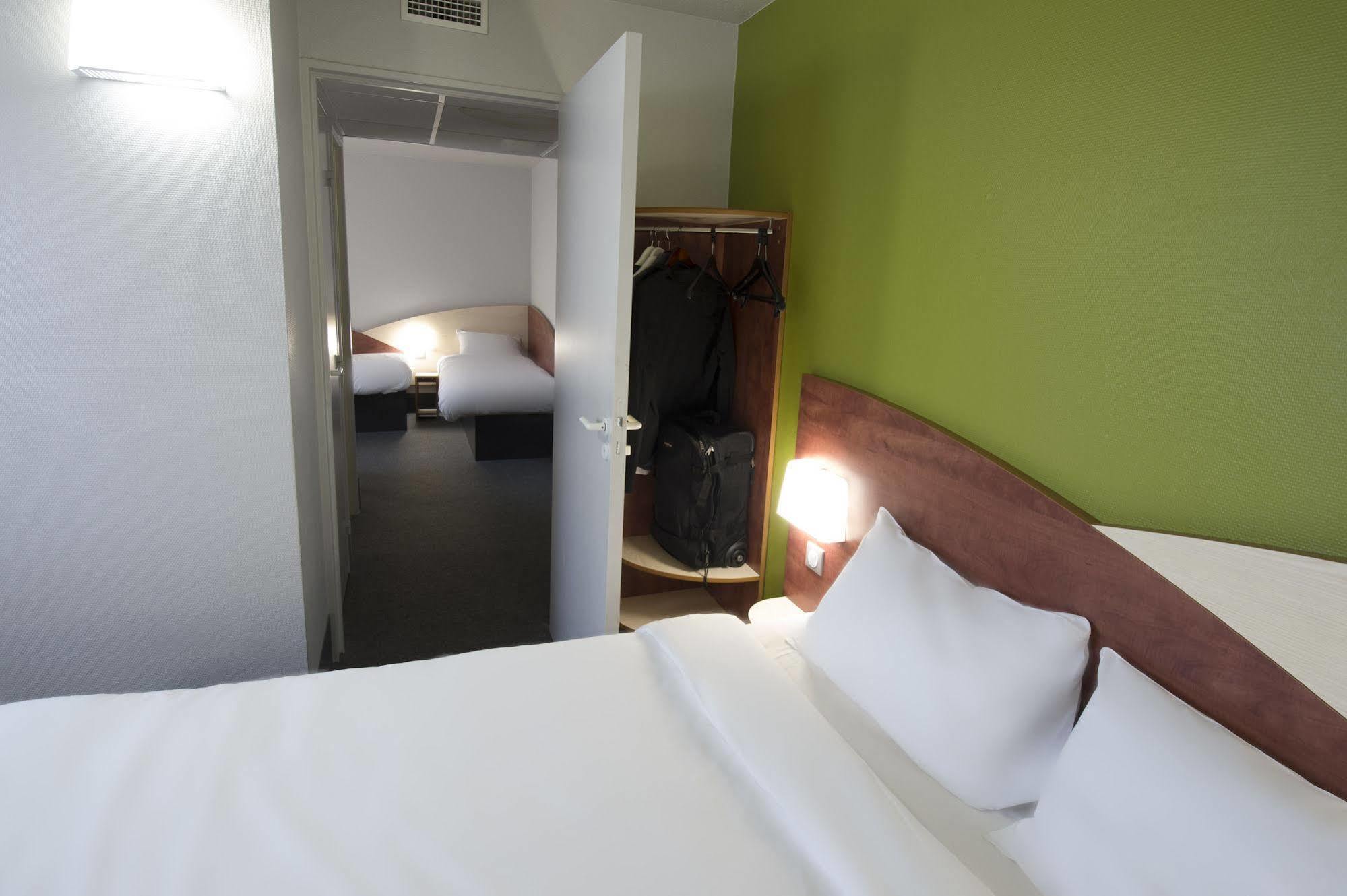 B&B Hotel Poitiers 3 Futuroscope Chasseneuil-du-Poitou Bagian luar foto